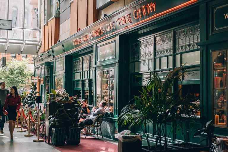 Sydney’s Small Cafés Thrive as Locals Seek Authentic Brews